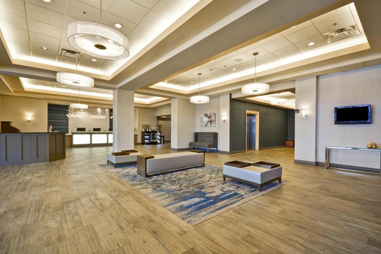 Crowne Plaza Tulsa Hotel Southern Hills Exterior photo