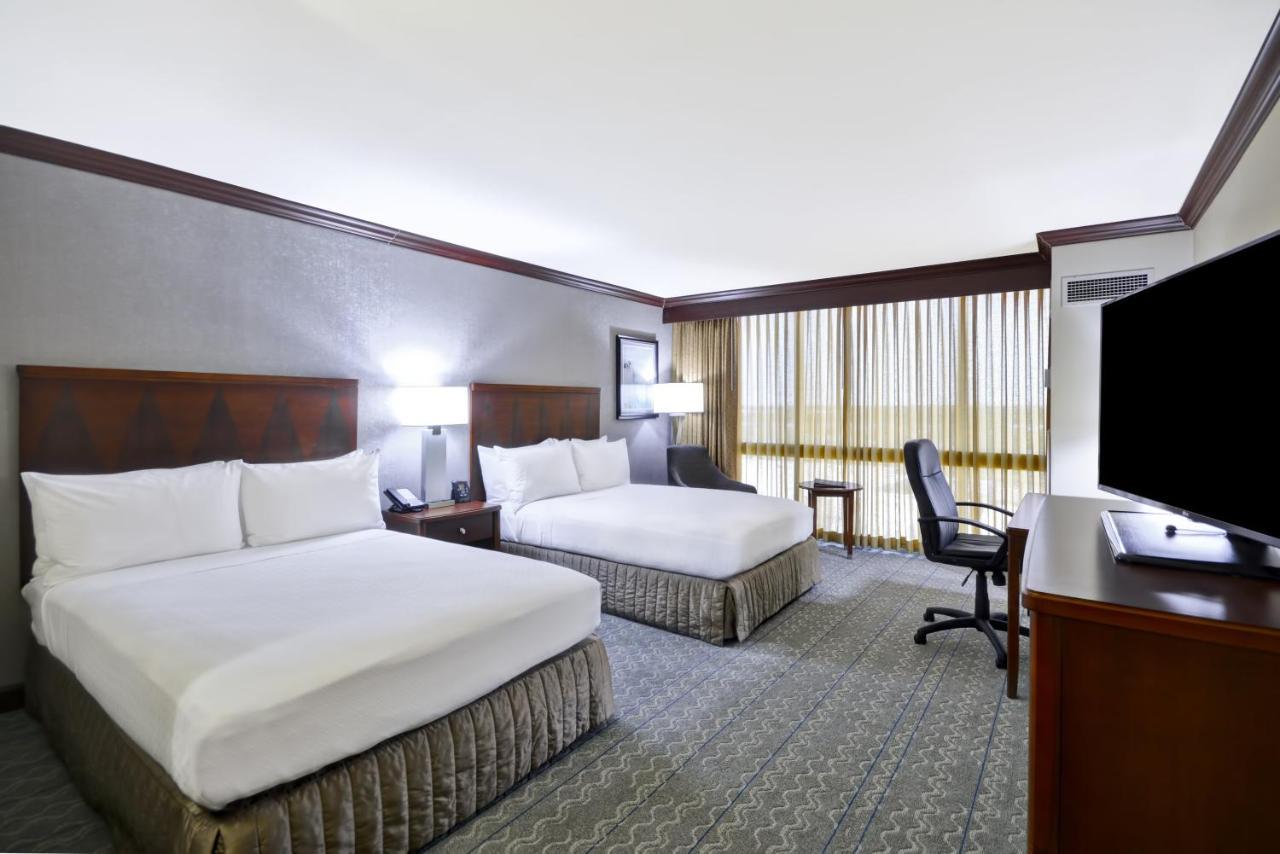 Crowne Plaza Tulsa Hotel Southern Hills Room photo