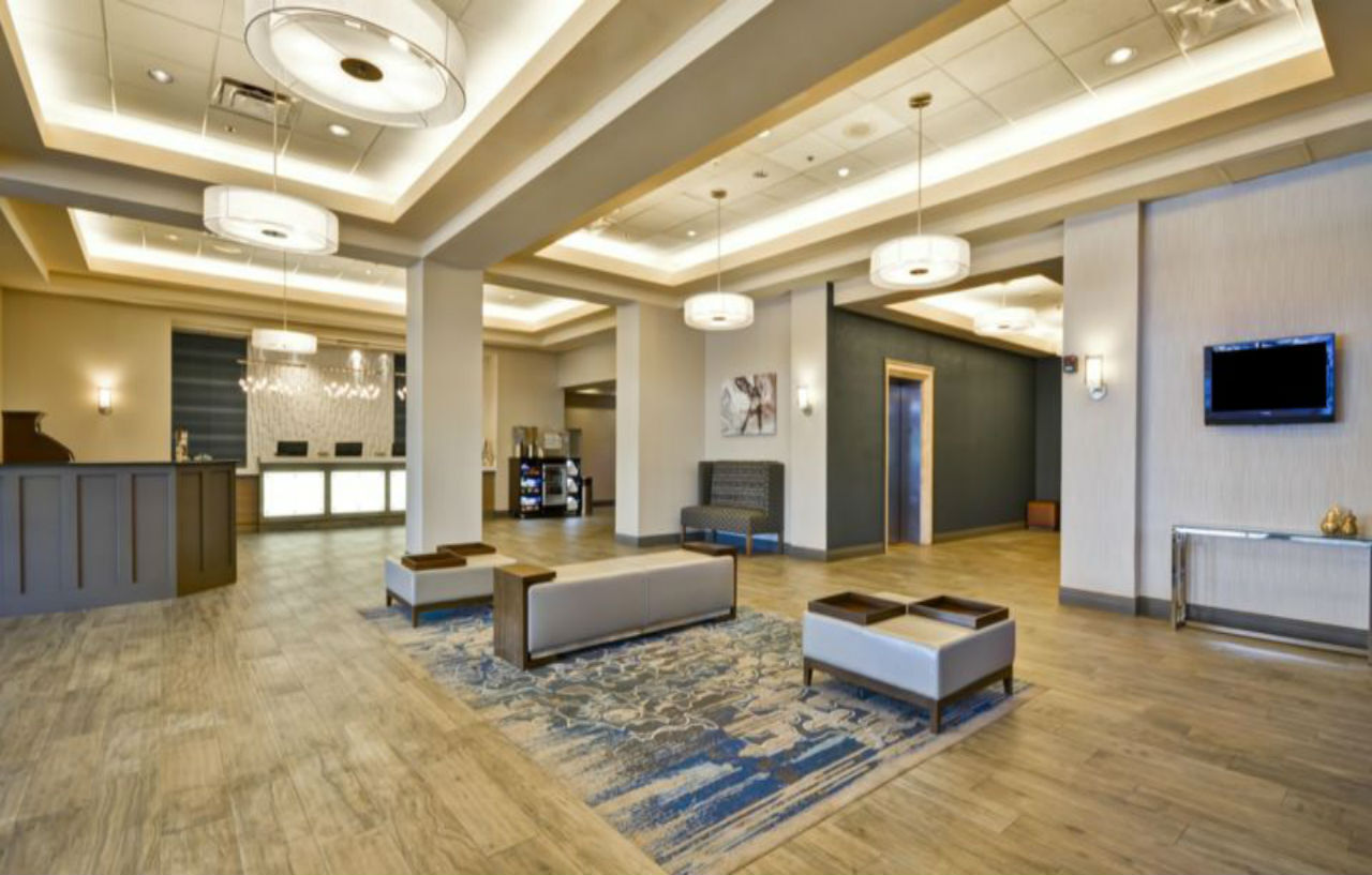 Crowne Plaza Tulsa Hotel Southern Hills Exterior photo